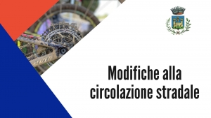 triangolo rosso, triangolo blu, ruota bici mtb sporca di fango logo del comune di gavorrano, scritta "modifiche circolazione stradale"